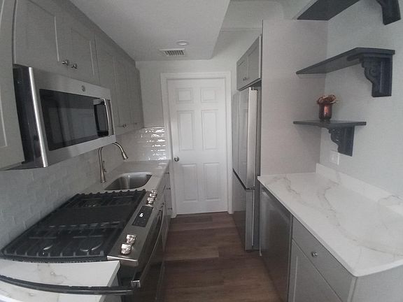 3rd image of 270 Park Ave APT 1