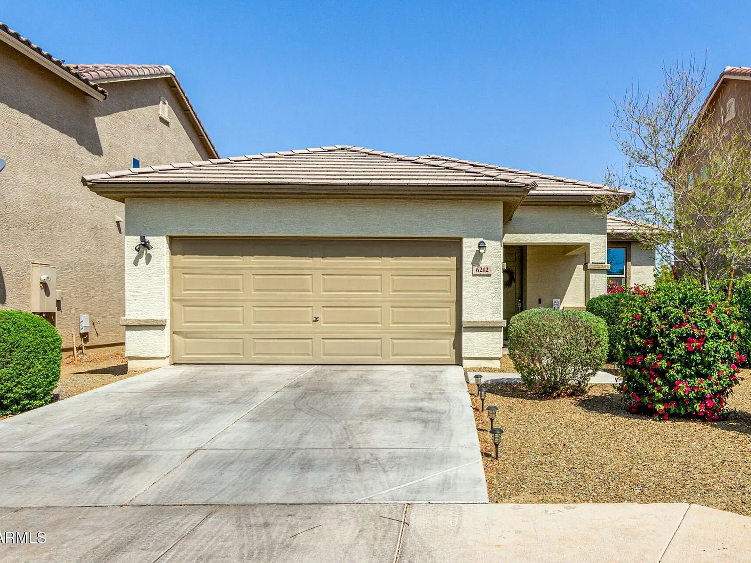 4 bed, 2.0 bath, 1578 sqft, $2,300 — Photo 2
