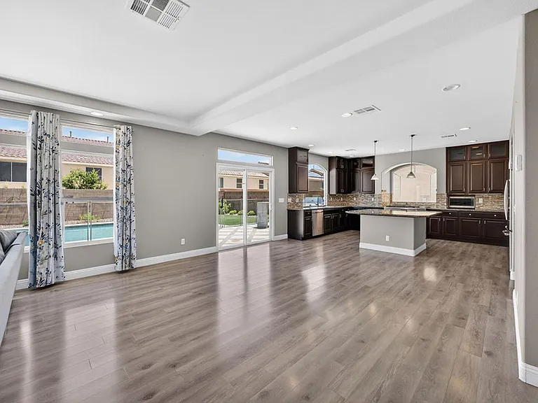 9610 Twin Rivers Ct — Photo 11