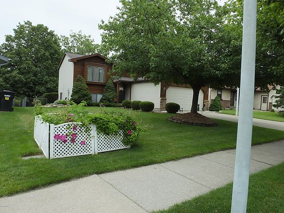 2nd image of 5083 Pillar Creek Ave SE
