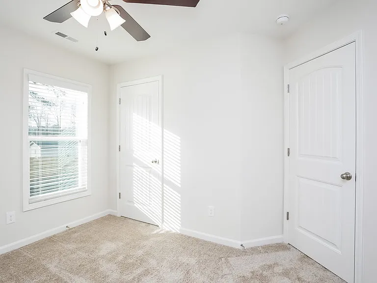 377 Crawford Pkwy — Photo 10