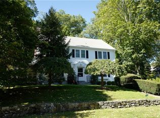 207 Brewster Rd, Scarsdale, NY 10583