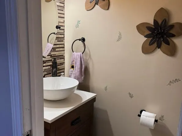 49 Doreen Drive image 17 of 20