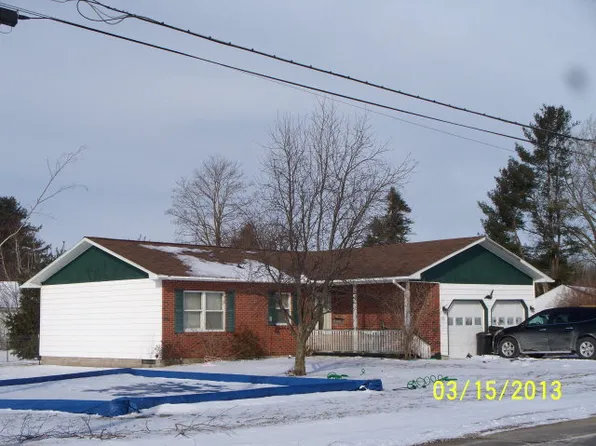 271 Bayley Rd, Massena, NY 13662