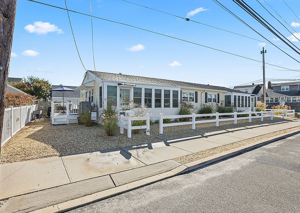 64A Island Ave & Driveway