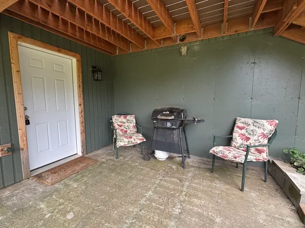 4502 E Bay Dr NW #B, Gig Harbor, WA 98335