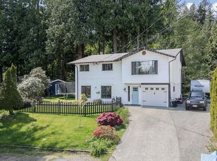 1453 Davidson Rd, Sunshine Coast, BC V0N 1V6