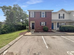 970 Evie Ann Ln, La Vergne, TN 37086