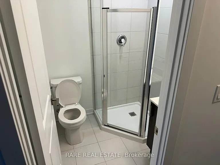 4045 Hickory Dr #15 — Photo 10