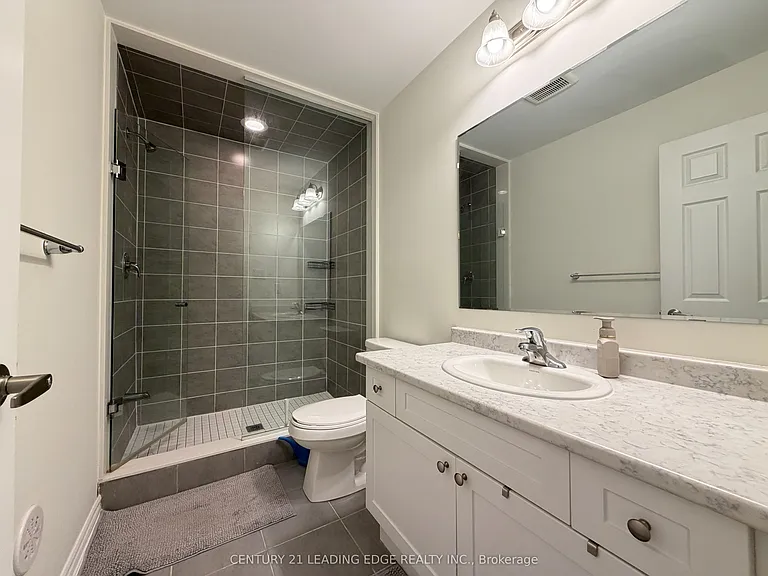 70 Lockyer Dr — Photo 29