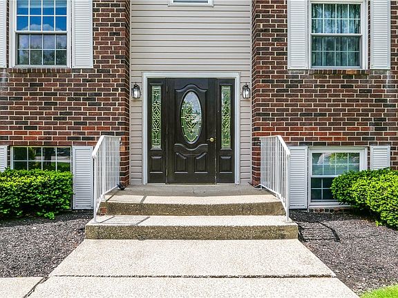 2nd image of 10790 Ravenna Rd APT 101