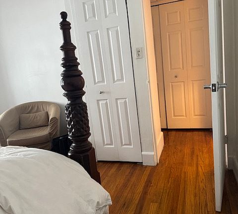 4th image of 152 E 35th St APT 3