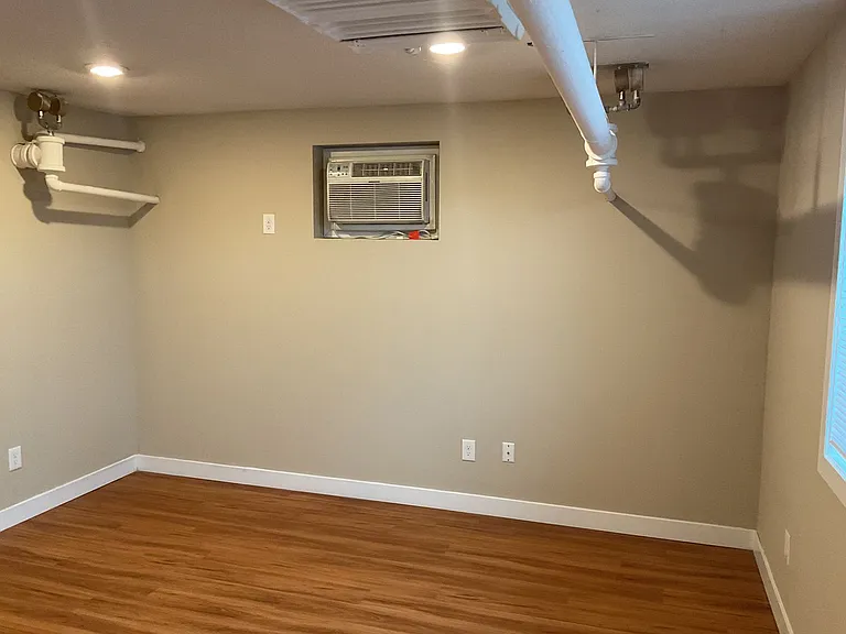 451 Fairview Ave N — Photo 18