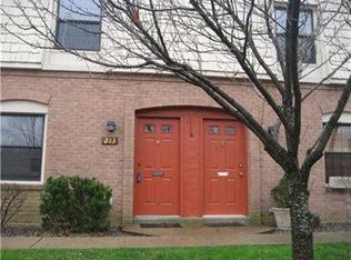213 Colony Ct, Pittsburgh, PA 15205