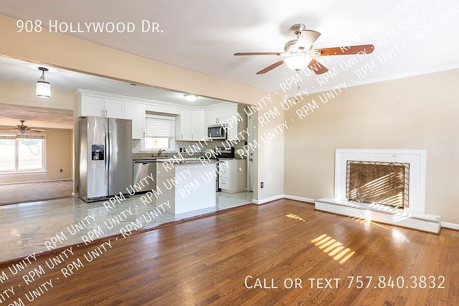 1st image of 908 Hollywood Dr