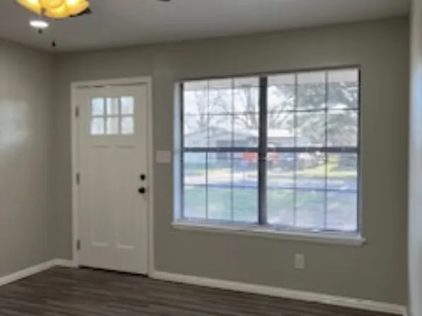 110 James Dr, Iowa Park, TX 76367