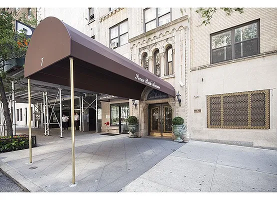 Rented by Warburg | media 18