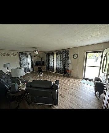 3rd image of 1589 Potato Farm Rd