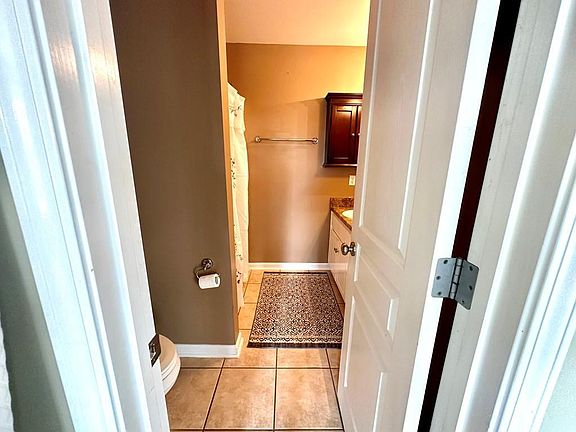 3rd image of 136 Coral Ln Unit 1