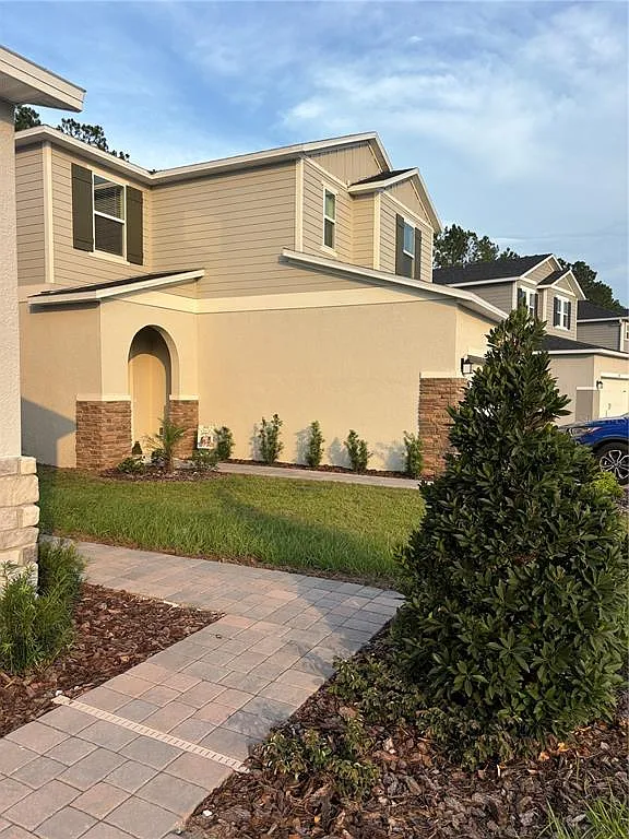 4 bed, 3.0 bath, 2385 sqft, $2,995 — Photo 4