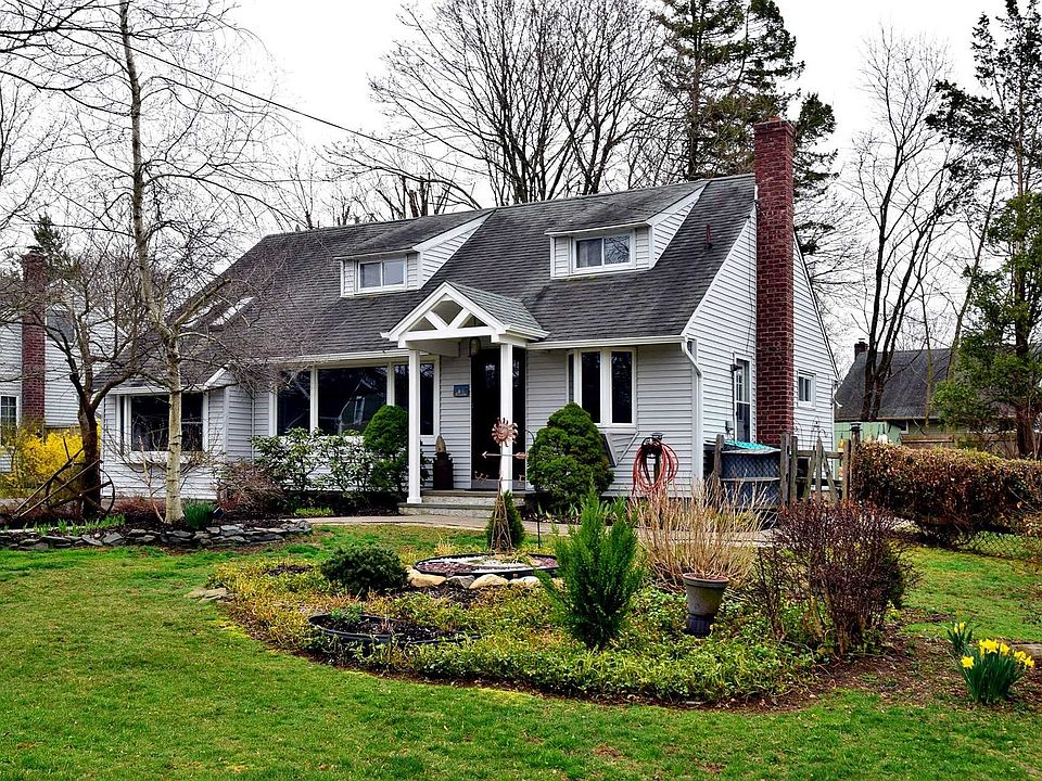 1st image of 5 Elton Dr