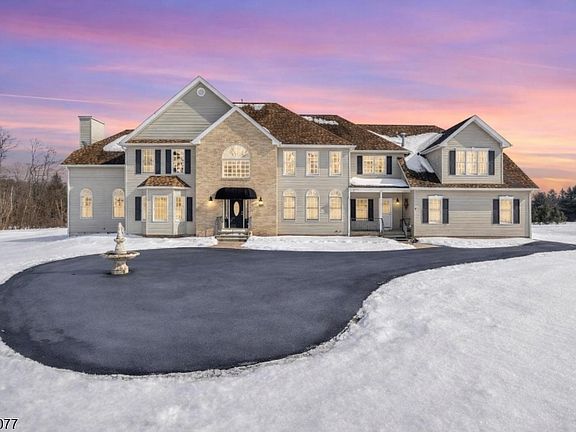 2nd image of 201 Sidney Rd