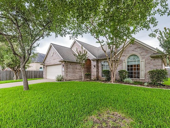 2nd image of 6811 Shelby Oaks Dr