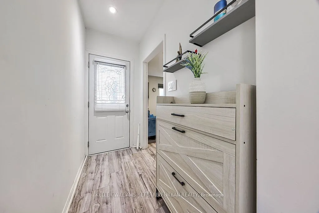 2 bed, $2,500 — Photo 3