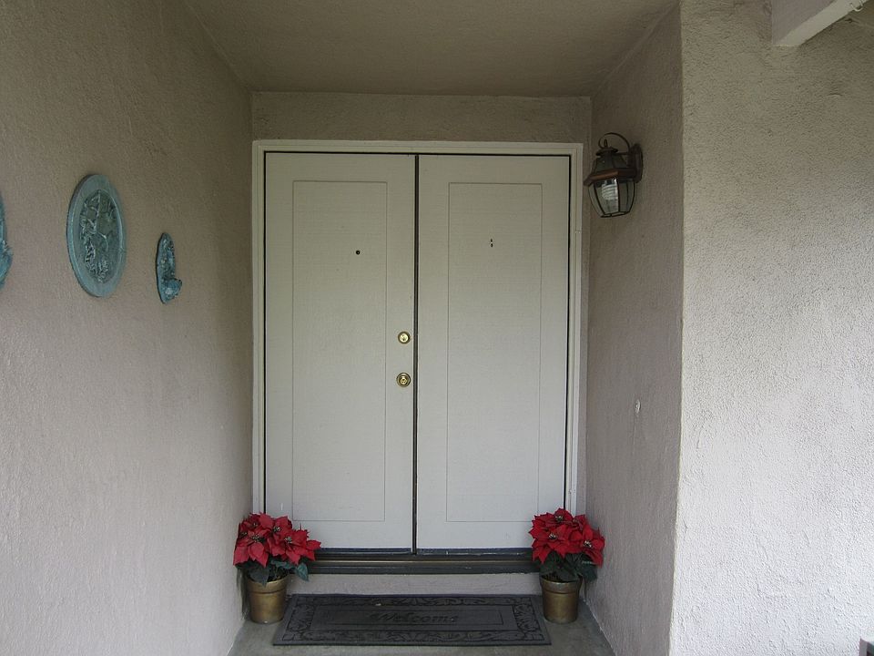 2nd image of 7733 Ramona Ave