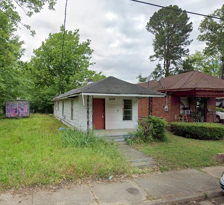 1st image of 1039 Marechalneil St