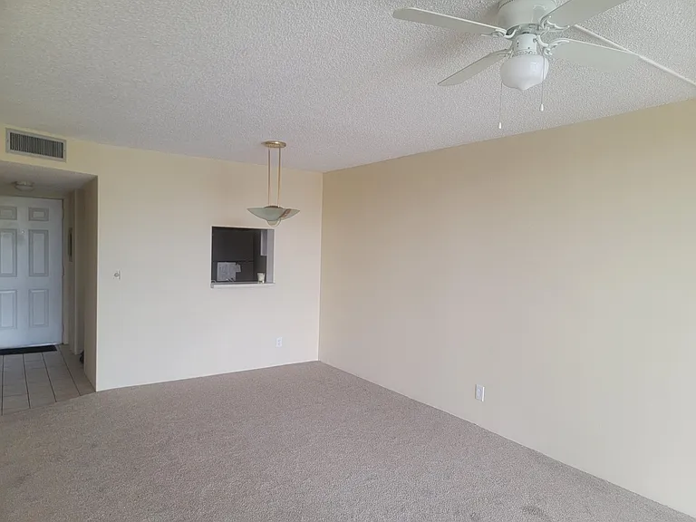 7900 NW 50th St #304 — Photo 5