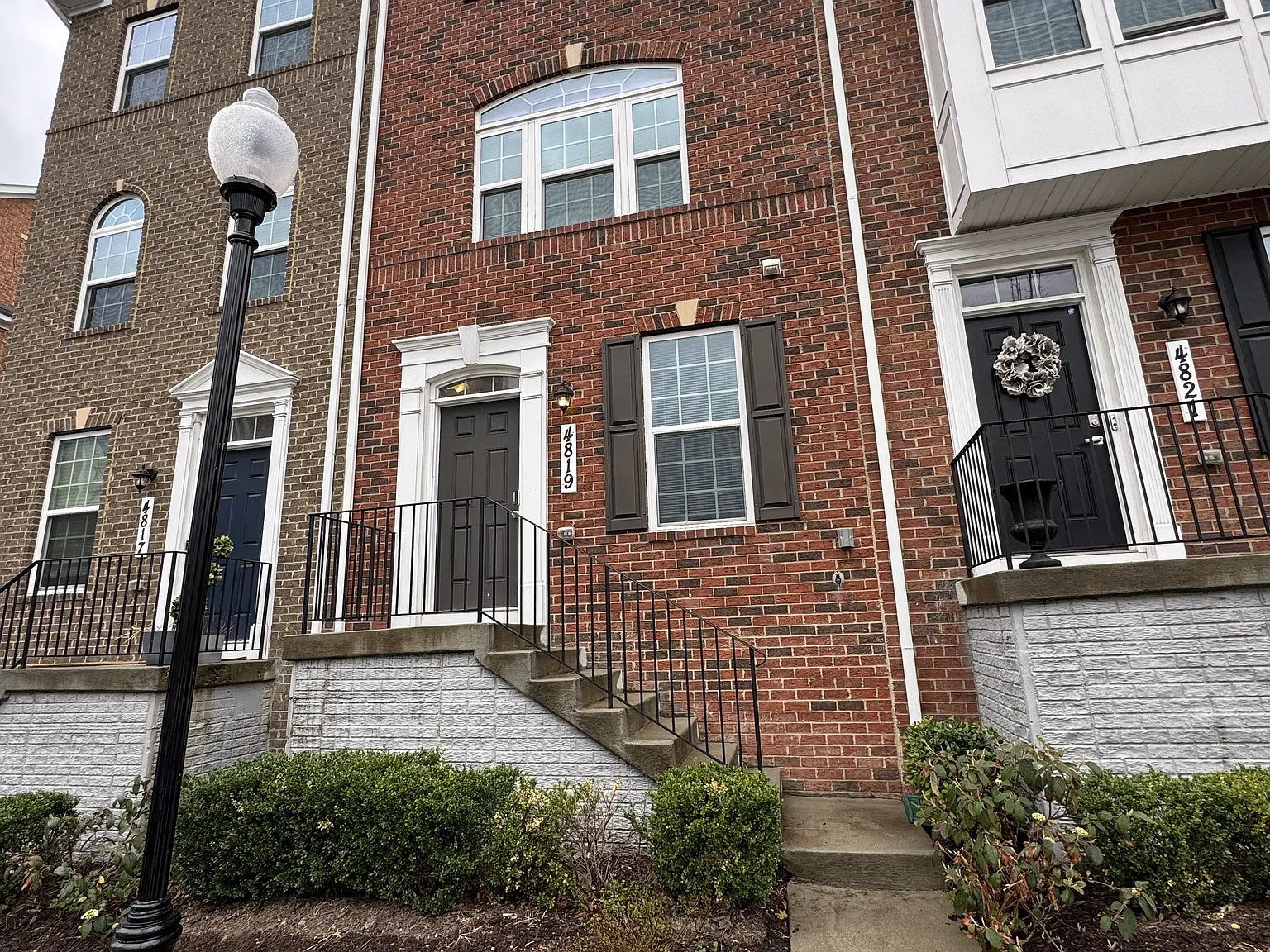 3 bed, 2.5 bath, 1280 sqft, $2,950 — Photo 1
