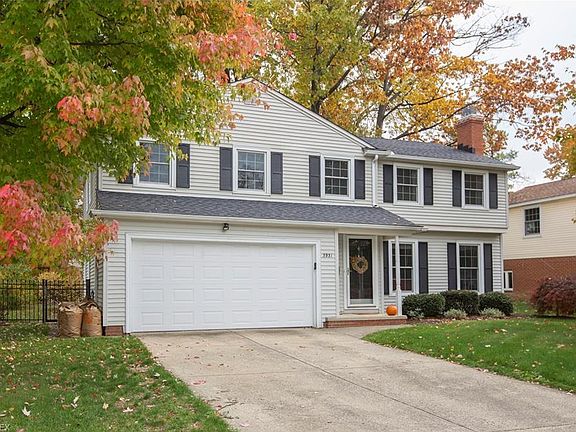 3rd image of 3931 Idlewild Dr
