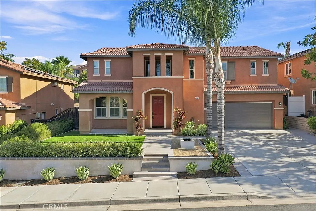 4 bed, 2.5 bath, 2962 sqft, $3,625 — Photo 2