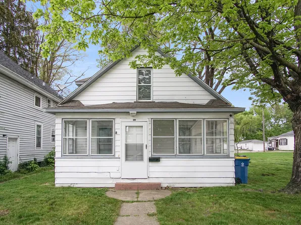 842 E 3rd St, Mishawaka, IN 46544