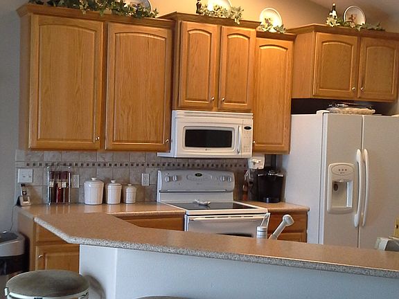 2nd image of 1101 Applewood Dr