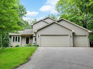 1094 Maple Cir SW, New Prague, MN 56071