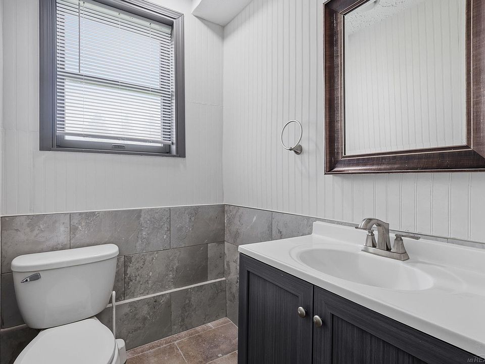 47561 Forton St, photo 20