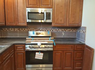 8515 Lynnewood Rd, Philadelphia, PA 19150