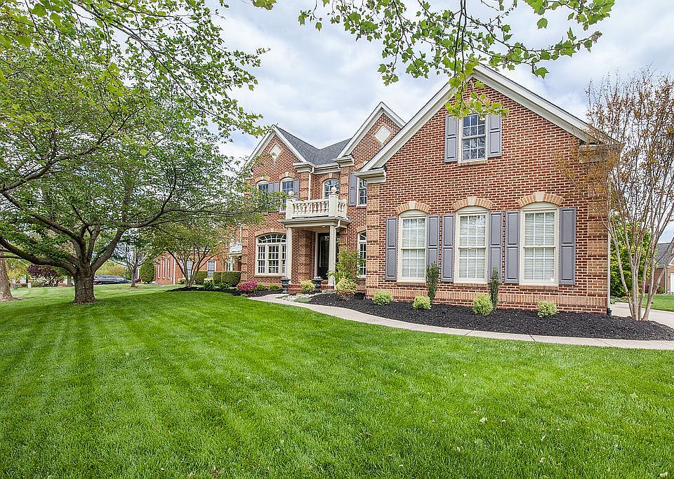 Welcome to 1601 Hawkbury Ct.