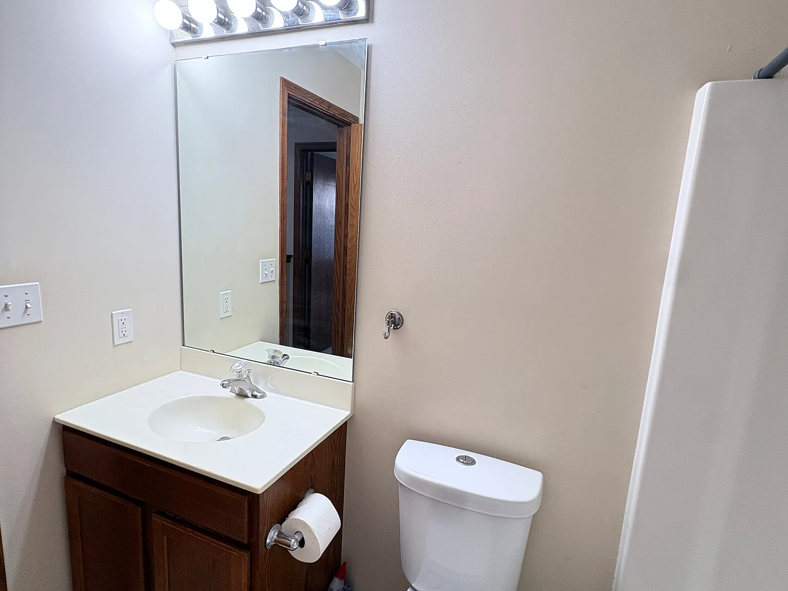 2 bed, 1747 sqft, $2,000 — Photo 4