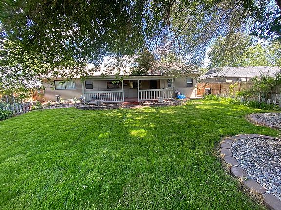 4th image of 1530 Stanger Dr
