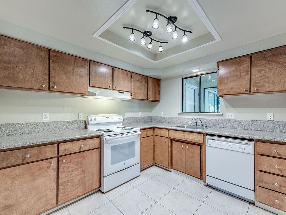 1st image of 2741 Alder Dr