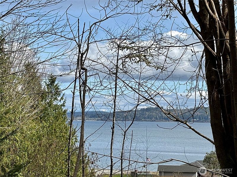 2nd image of 999 Bluejay Lane