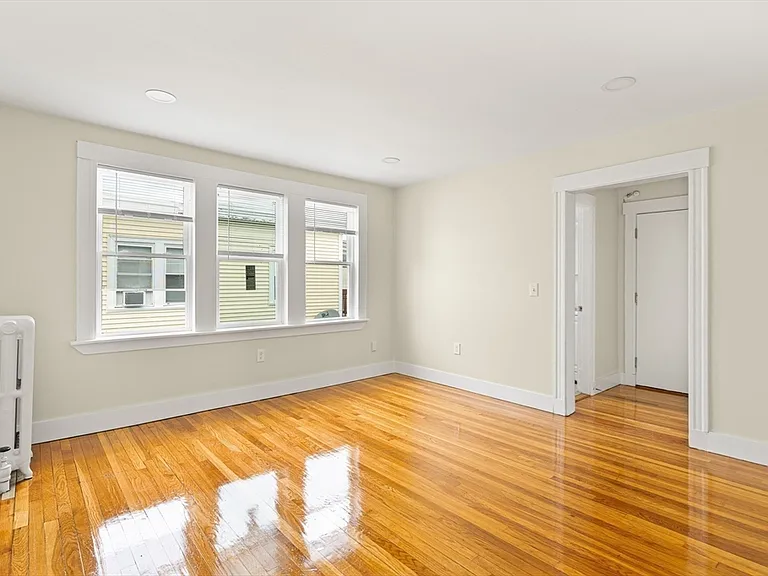 43 Wentworth St #3 — Photo 9