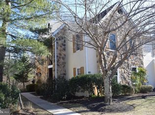 298 Valley Stream Ln, Wayne, PA 19087