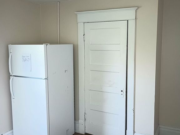 5th image of 208-210 Washington Ave #2