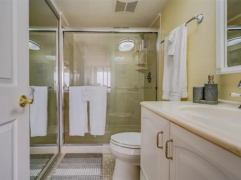 17900 Gulf Blvd #2E — Photo 17