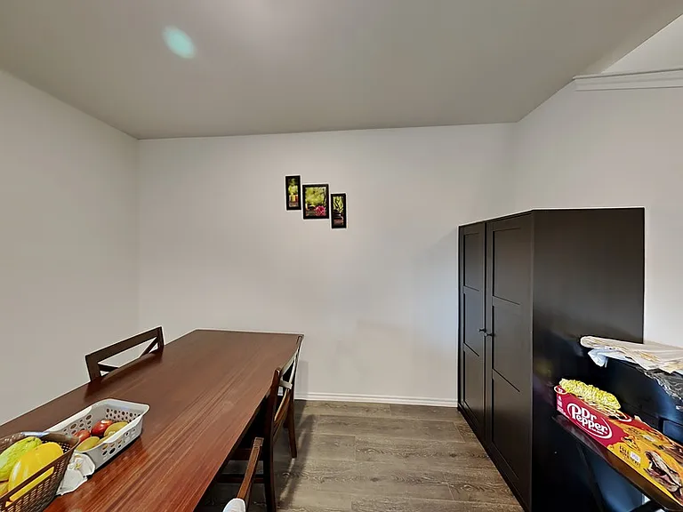 713 Glover Dr — Photo 4