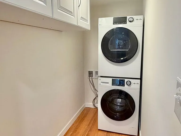 18 Cedar St — Photo 12
